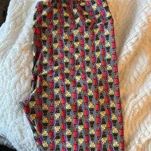 EUC LuLaRoe TC Leggings, b&w and ice cream cones!